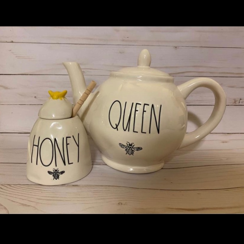 Rae Dunn bee tea set
